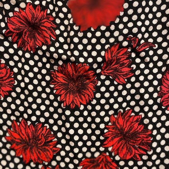 Forever 21 floral skirt - Picture 3 of 5